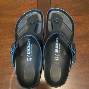 Birkenstock Gizeh - like new!